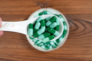 top view spon with capsules