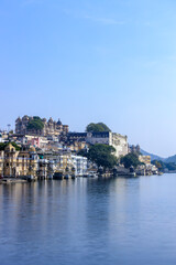 Fototapeta premium レイク・ピチョーラ湖畔の町並みとシティ・パレス