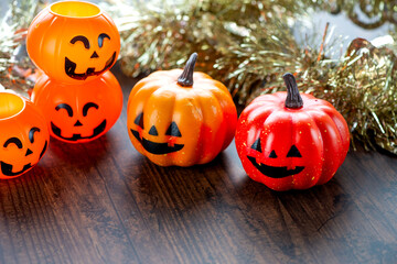 ハロウィンのかぼちゃと落ち葉