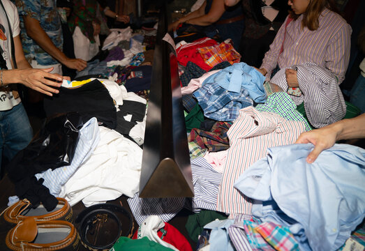 thrift store shopping retro clothes