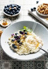 cottage cheese with blueberries and honey