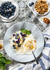 cottage cheese with blueberries and honey