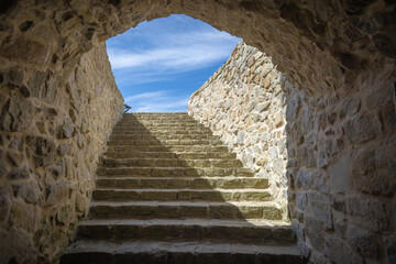 Wnętrze zamku Baszta w Muszynie. © rogozinski