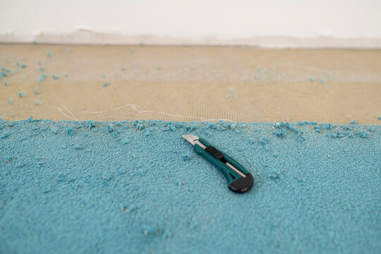 Removing old carpeting