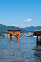 世界遺産・日本三景厳島神社大鳥居　広島県廿日市市宮島