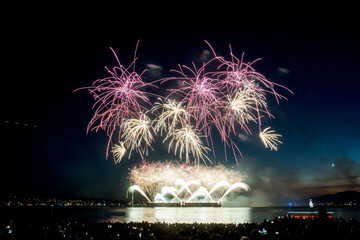 Naklejka premium fireworks in the night sky, Celebration of Light, Vancouver