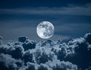 Obraz premium Full moon behind clouds at night (1)