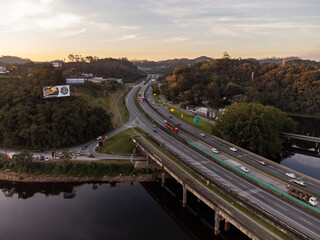 Beautiful road connecting S&atilde;o Paulo to Santos, Anchieta highway