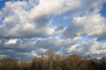 Obraz premium Clouds over rural countryside in America.