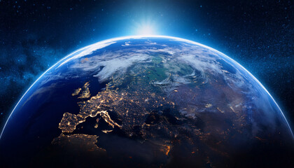 Obraz premium earth is seen from a distance in space highlighting the planet s surface and the vastness of the universe