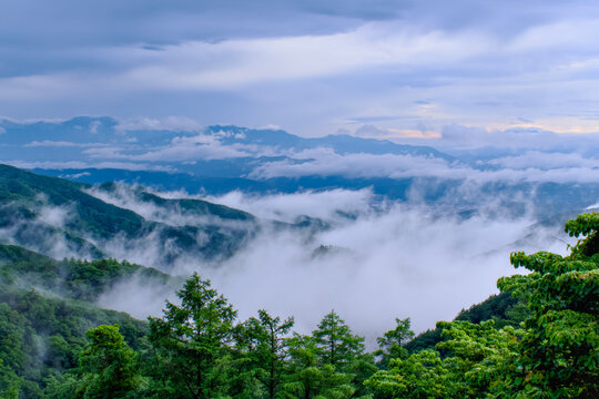八ヶ岳連峰」の写真素材 | 3,654件の無料イラスト画像 | Adobe Stock