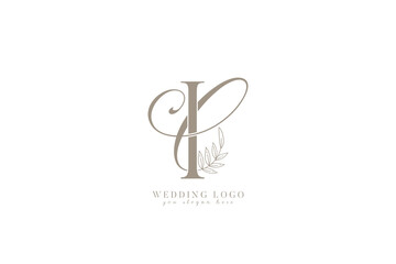 Obraz premium CI IC monogram wedding logo with initial letters 