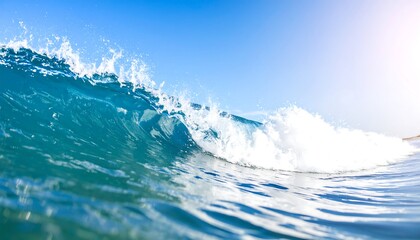 Obraz premium Ocean wave cresting, vibrant blue water