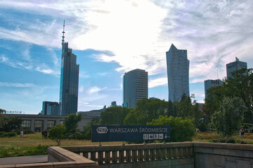 Panorama Warszawy z widokiem na nowoczesne budownictwo