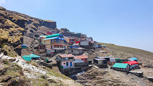 Scenic view of Tungnath Temple and nearby homestays in Chopta, Rudraprayag in Uttarakhand, India.