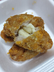 Cheese prawns or cheese prawns. The food menu at the Mie Gacoan restaurant has a crunchy texture and delicious taste.