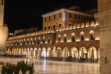 Fototapeta premium Ascoli Piceno at night