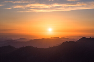 Setting sun in Sequoia National Park
