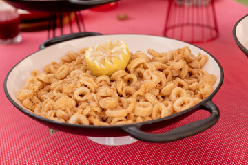 alimento, comida, aperitivo, salubre, delicioso, casero, salado, frito, mar, chipirones, exquisito, rico, sabroso, rabas