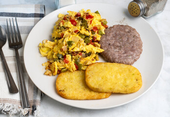 scramble eggs with sausage patty and hash browns