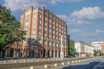 rostock, deutschland - lange straße mit repräsentativen gebäuden aus der ddr-zeit