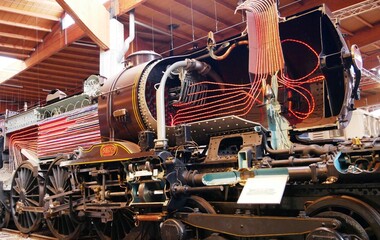 Ecorché loco à vapeur à la cité du train de Mulhouse dans le Haut-Rhin en France Europe