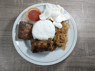 The Ultimate Comfort Plate: Ready to Eat, Ready to Smile