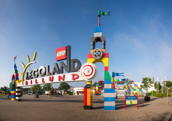 Obraz premium Entrance of Legoland Theme Park Under Clear Blue Sky in Summer, Billund, Denmark, 19 July 2018