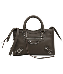 Image of a handbag for fashion on transparent background