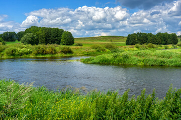 Piękno letniego dnia w Dolinie Narwi, Podlasie, Polska