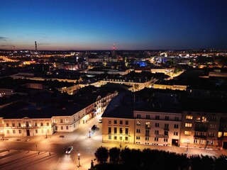 Kielce - Polska - centrum miasta, rynek , katedra nocą nagrane dronem  © Konrad