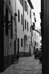 Obraz premium alley in florence Italy with bike