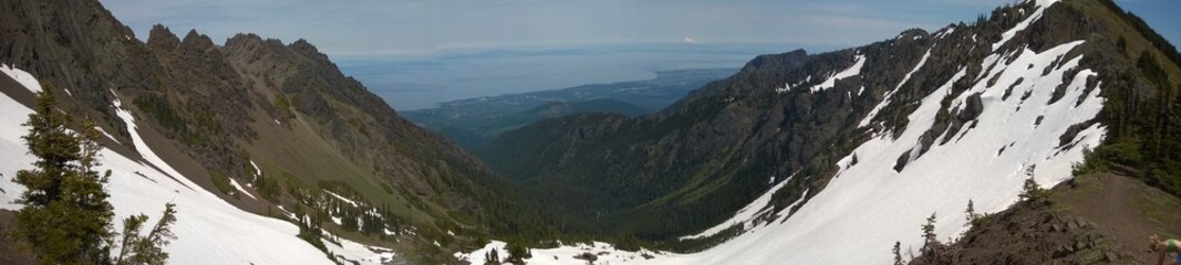 panoramic mountain bowl