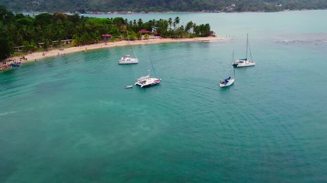 Isla Grande de Colon - Col&oacute;n Panama - la guaira 2