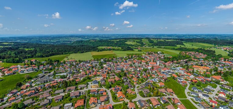 Der Kneippkurort Scheidegg im Westallg&auml;u aus der Vogelperspektive