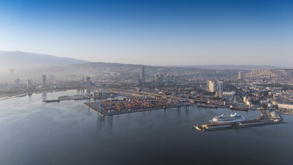 Obraz premium A magnificent morning view of Alsancak, izmir. Good morning izmir, Turkey. Aerial shot.