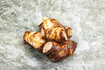 Natural organic raw ginger root