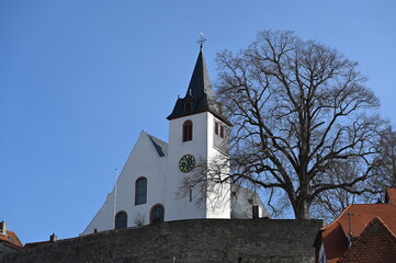 Fototapeta premium Bergkirche in Zwingenberg