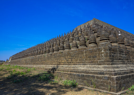 Stupas at kothaung temple, Mrauk u, Myanmar