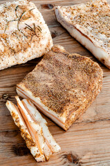 Lardo di colonnata, prodotto tipico toscano, cibo italiano 
