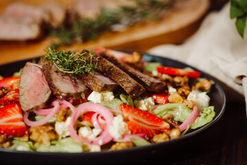 Salad with steak