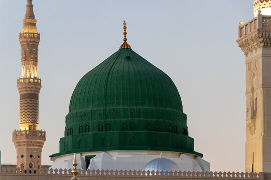 Green Dome Close up - Prophet Mohammed Mosque, Al Masjid an Nabawi.