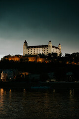 Fototapeta premium Miasto nocą