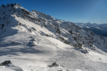 Dent du Pra , Paysage d' hiver dans la chaîne de Belledonne , Isère , France