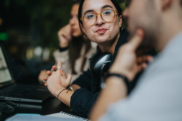 Group of high school students studying and collaborating on assignments in a cozy coffee shop setting, fostering teamwork and learning. The setting provides a relaxed atmosphere for creative thinking.