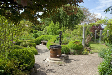 Jardin du Dr Hertzka, jardin de plantes médicinales de Hildegard von Bingen. Öhningen, Alllemagne
