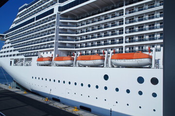 Cruise liner ship with rescue lifeboads on the side