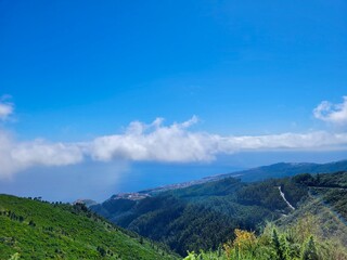 eine Wanderung vom Wanderparkplatz Rabaçal zum Forsthaus Rabaçal vorbei am Risco-Wasserfall und...