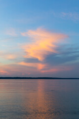 Naklejka premium sunset over the lake