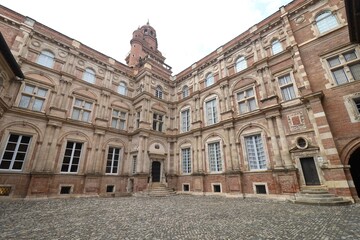 Bâtiment typique, vue de l'extérieur, ville de Toulouse, département de la Haute Garonne, France